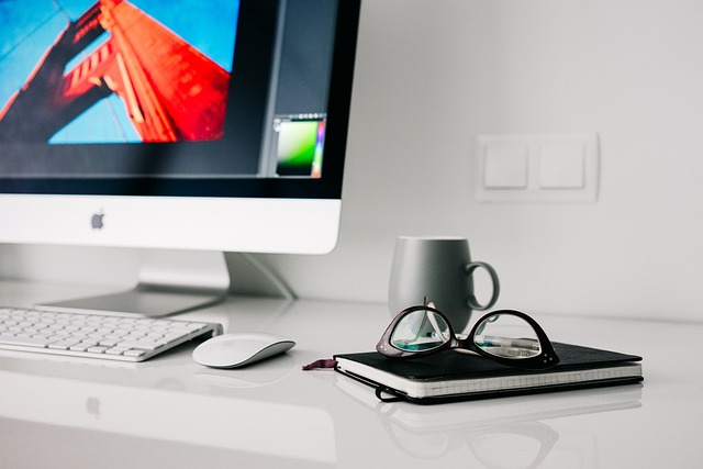 1761568222216462.jpg office-820390_640.jpg